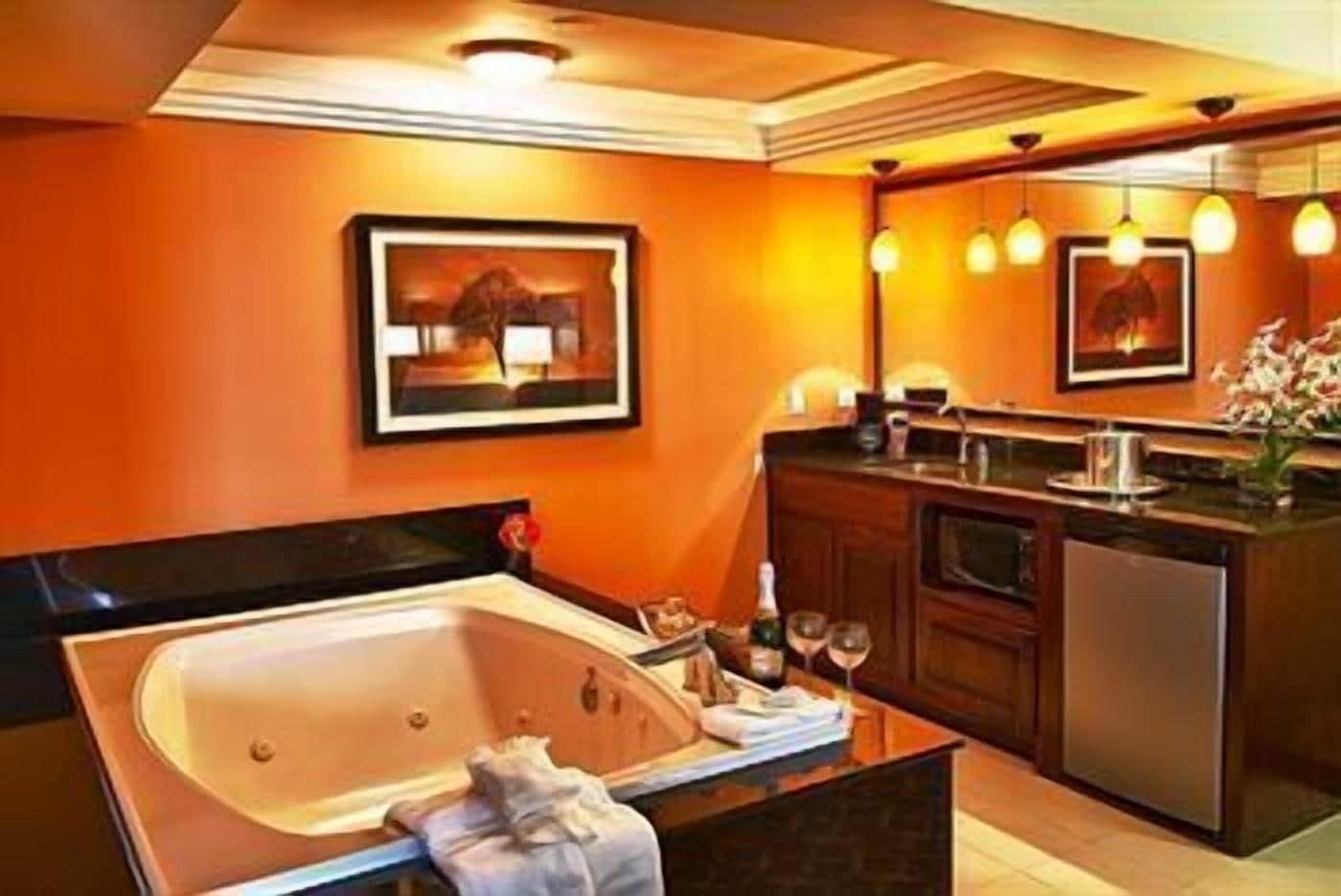 Lux Hotel & Spa, Trademark Collection By Wyndham Arlington Dış mekan fotoğraf